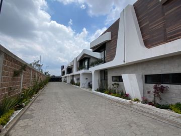 Casa Nueva en Venta, Hermoso diseño y acabados de Primera, Momoxpan, Chol.