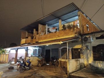 Se vende casa en cdla. Los Naranjos - Pasaje