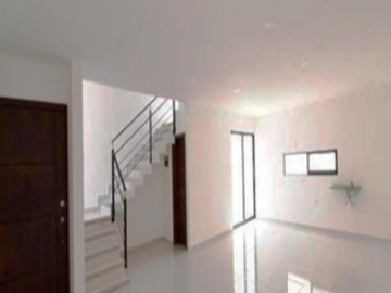 VENTA HERMOSA Y AMPLIA CASA EN TUXTLA GUTIERREZ CHIAPAS