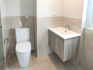 EARLY MOVE IN PROMO! 2BR MAPLE in Verdant at 89 SQM Floor Area, Fully Finished, with Balcony, 2 Parking Inclusive, in Ortigas Center Pasig City, PRE-S
