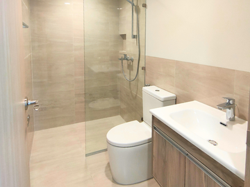 EARLY MOVE IN PROMO! 2BR MAPLE in Verdant at 89 SQM Floor Area, Fully Finished, with Balcony, 2 Parking Inclusive, in Ortigas Center Pasig City, PRE-S