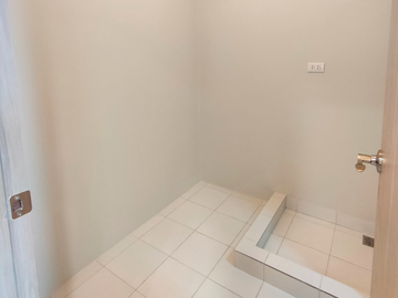 EARLY MOVE IN PROMO! 2BR MAPLE in Verdant at 89 SQM Floor Area, Fully Finished, with Balcony, 2 Parking Inclusive, in Ortigas Center Pasig City, PRE-S