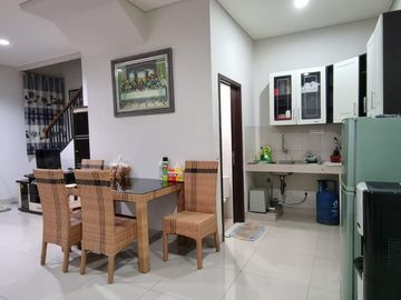 Disewakan Rumah Regentown BSD City Tangerang Fully Furnished Siap Huni Lokasi Strategis Nyaman Depan ICE BSD