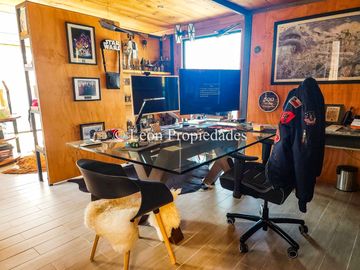 Se vende Gran casa en parcela, en prestigioso condominio, sector Los Naranjos, Curacaví.