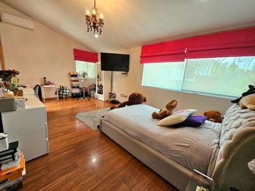 Las Cañadas Casa en Venta en Coto La Pradera con Elevador