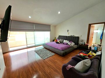 Las Cañadas Casa en Venta en Coto La Pradera con Elevador