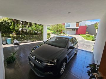 Las Cañadas Casa en Venta en Coto La Pradera con Elevador