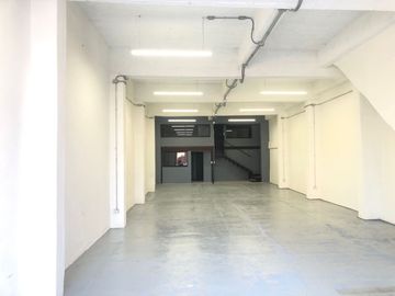 Local Comercial, Bodega Y Casa Habitacional