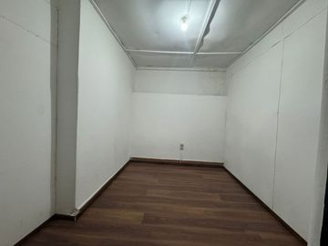 Local Comercial, Bodega Y Casa Habitacional