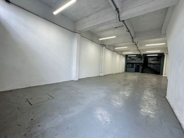 Local Comercial, Bodega Y Casa Habitacional