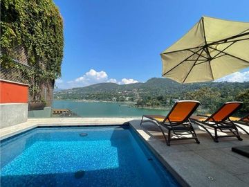 MAGNIFICA CASA EN RENTA CON ACCESO AL LAGO