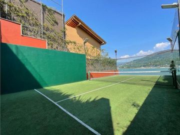 MAGNIFICA CASA EN RENTA CON ACCESO AL LAGO