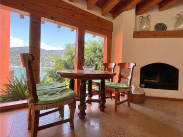 MAGNIFICA CASA EN RENTA CON ACCESO AL LAGO