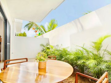 Casa con balcón, alberca común, Pre-construcción, Selvanova, Playa del Carmen
