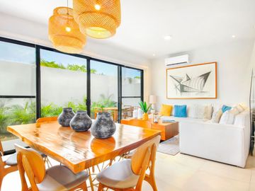 Casa con balcón, alberca común, Pre-construcción, Selvanova, Playa del Carmen