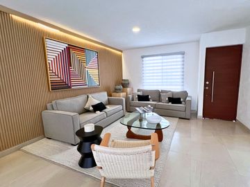 Casa en Venta: Encantadora Residencia en Lucerna, Zona Sur de Aguascalientes