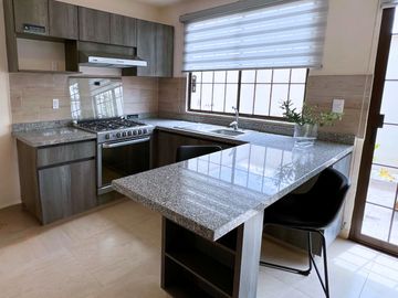 ¡Tu Hogar Ideal! Casa en Venta en Lucerna, Aguascalientes