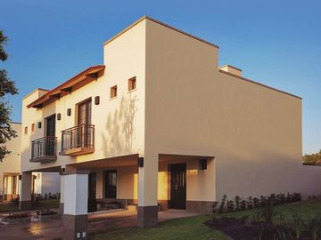 ¡Tu Hogar Ideal! Casa en Venta en Lucerna, Aguascalientes