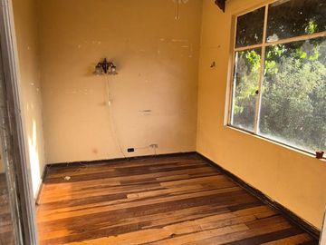 Amplia Casa en Barrio Residencial Agua Santa