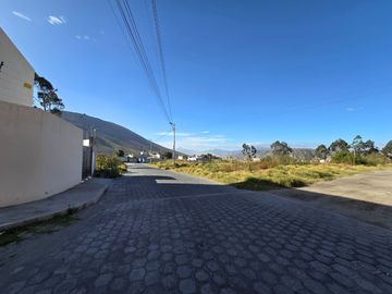 CASAS A ESTRENAR 110 M² CONSTRUCCIÓN 130 M² ÁREA TOTAL, CARCELÉN LA JOSEFINA $85.000 DÓLARES