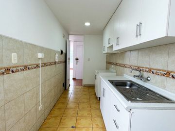 VENDO DEPARTAMENTO EN LA MOLINA (LAS LOMAS DE MOLINA VIEJA)