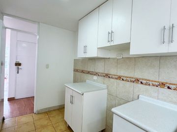 VENDO DEPARTAMENTO EN LA MOLINA (LAS LOMAS DE MOLINA VIEJA)