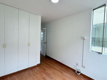 VENDO DEPARTAMENTO EN LA MOLINA (LAS LOMAS DE MOLINA VIEJA)