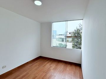 VENDO DEPARTAMENTO EN LA MOLINA (LAS LOMAS DE MOLINA VIEJA)