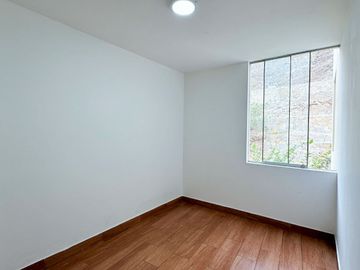 VENDO DEPARTAMENTO EN LA MOLINA (LAS LOMAS DE MOLINA VIEJA)