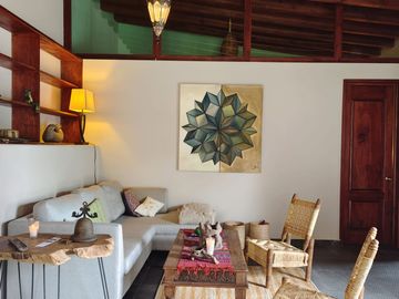 Casa en venta en Tepoztlán Morelos, con amplio terreno
