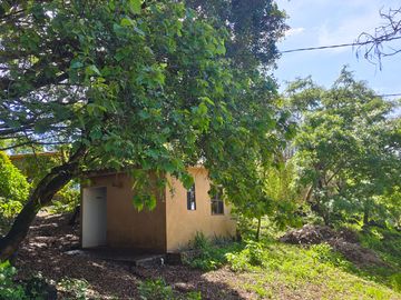 Casa en venta en Tepoztlán Morelos, con amplio terreno