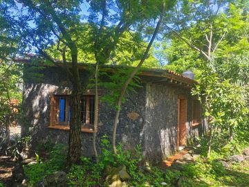 Casa en venta en Tepoztlán Morelos, con amplio terreno