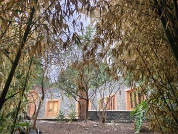 Casa en venta en Tepoztlán Morelos, con amplio terreno