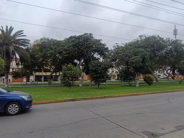 Linda Casa lista para Mudarse, En condominio cerrado con 2 cocheras, 137m2 AT