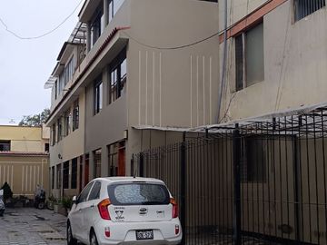Linda Casa lista para Mudarse, En condominio cerrado con 2 cocheras, 137m2 AT