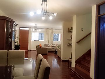 Linda Casa lista para Mudarse, En condominio cerrado con 2 cocheras, 137m2 AT