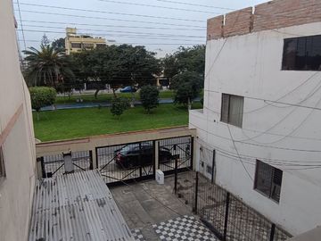 Linda Casa lista para Mudarse, En condominio cerrado con 2 cocheras, 137m2 AT