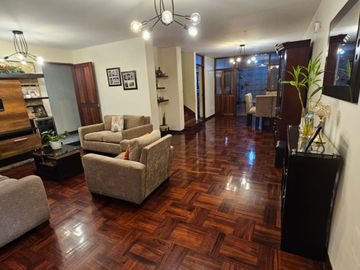 Linda Casa lista para Mudarse, En condominio cerrado con 2 cocheras, 137m2 AT