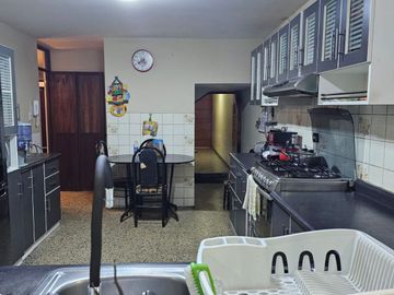 Linda Casa lista para Mudarse, En condominio cerrado con 2 cocheras, 137m2 AT