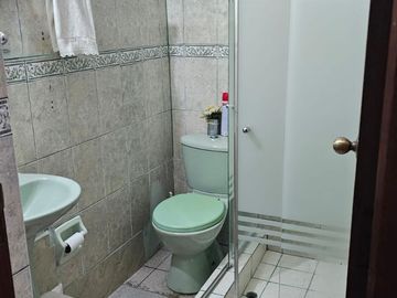 Linda Casa lista para Mudarse, En condominio cerrado con 2 cocheras, 137m2 AT