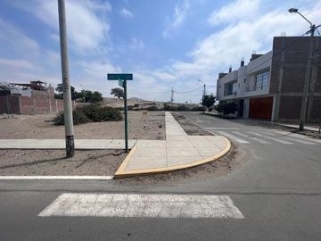Venta de terreno en Esquina - La Florida Ica
