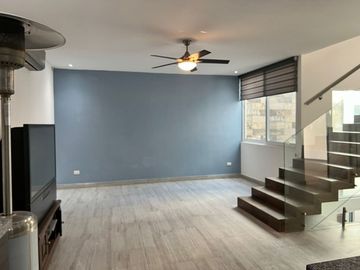 Venta de Casa en Cumbres Elite Hacienda con Paneles Solares Monterrey