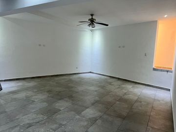 Venta de Casa en Cumbres Elite Hacienda con Paneles Solares Monterrey