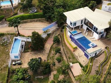 HERMOSA CASA FINCA LA MESA