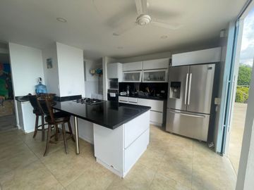 HERMOSA CASA FINCA LA MESA