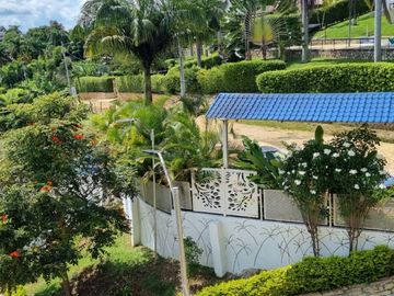 HERMOSA CASA FINCA LA MESA