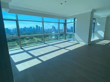 Semi-furnished 3BR for SALE in Pacific Plaza Towers, BGC