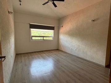 OPORTUNIDAD EN PRIVADA QUINTA LA LABORCILLA AMPLIA CASA EN EL LUGAR MÁS CENTRICO Y BONITO DE QUERÉTARO $8,700,000  4 4 2 1 4 8  8 3 1 8