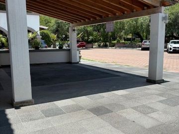 OPORTUNIDAD EN PRIVADA QUINTA LA LABORCILLA AMPLIA CASA EN EL LUGAR MÁS CENTRICO Y BONITO DE QUERÉTARO $8,700,000  4 4 2 1 4 8  8 3 1 8