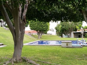 Hermosa casa en venta en condominio privado - Fracc. Colinas de Santa Fe, Xochitepec Mor.